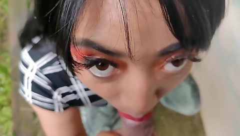 Horny girlfriend gets her pussy pounded