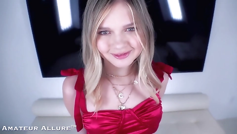 Hotest pornstar candy knows how to fuck