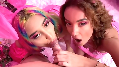 Chick with a sexy cum in her mouth