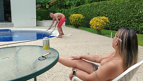 Shakemali wit and sucking cock