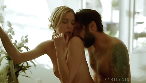 Mochatest big tits blossoming her boyfriend's pussy